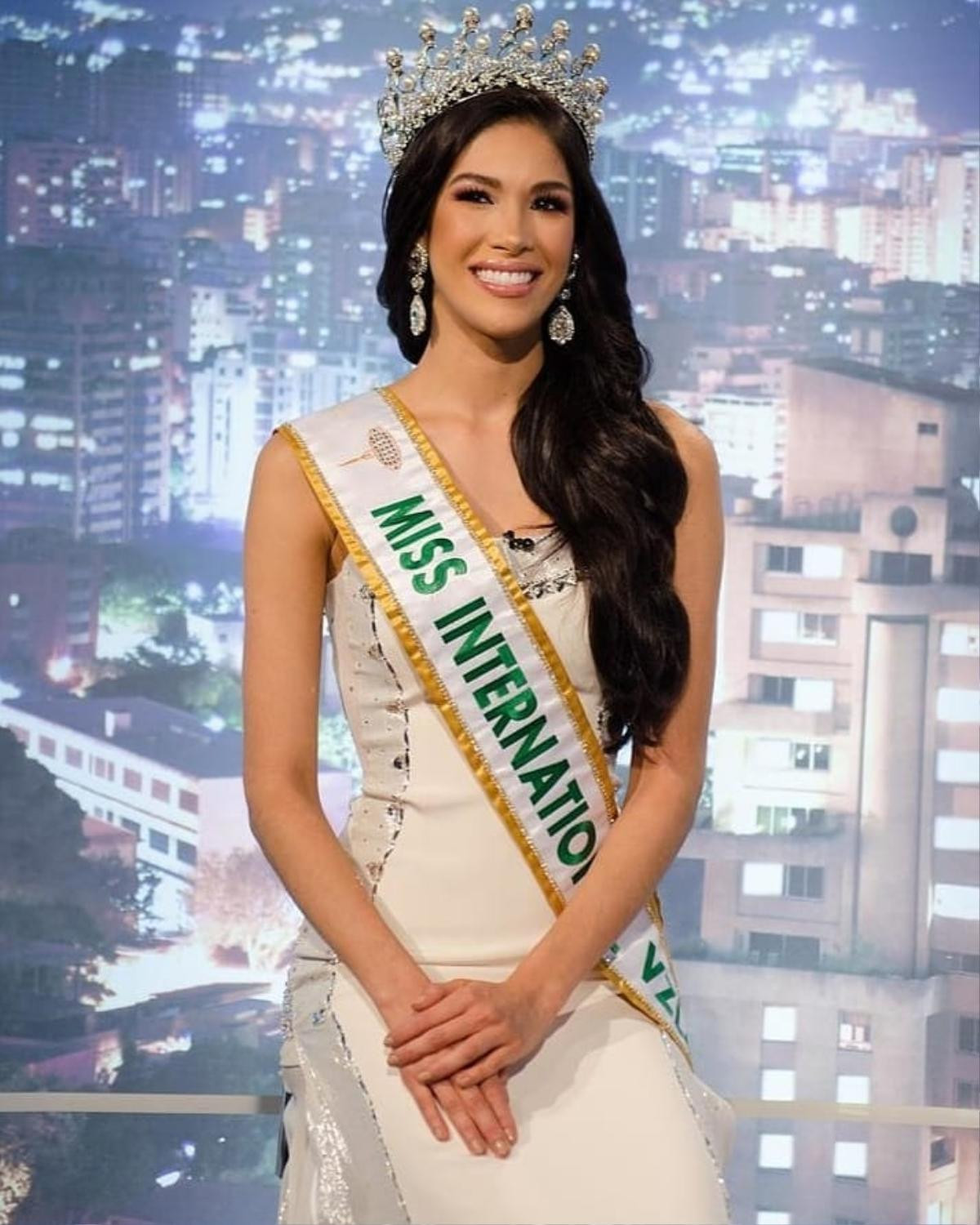 Muốn đại thắng ở Miss International 2019, Tường San phải hạ gục được 6 tuyệt sắc giai nhân này Ảnh 7