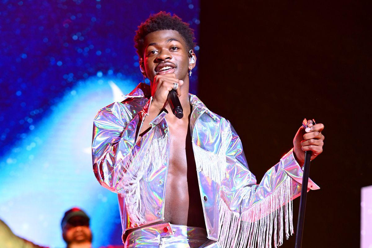 Khán giả tỏ ra lo sợ khi Lil Nas X chia sẻ đang hợp tác với Rihanna trong một dự án Ảnh 1