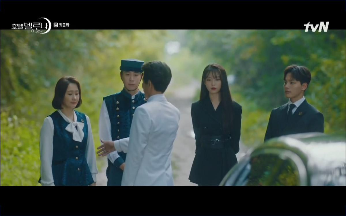 Phim 'Hotel Del Luna' tập cuối đầy nước mắt: IU đau khổ từ biệt Yeo Jin Goo, kết thúc mở đẹp như hoa? Ảnh 18