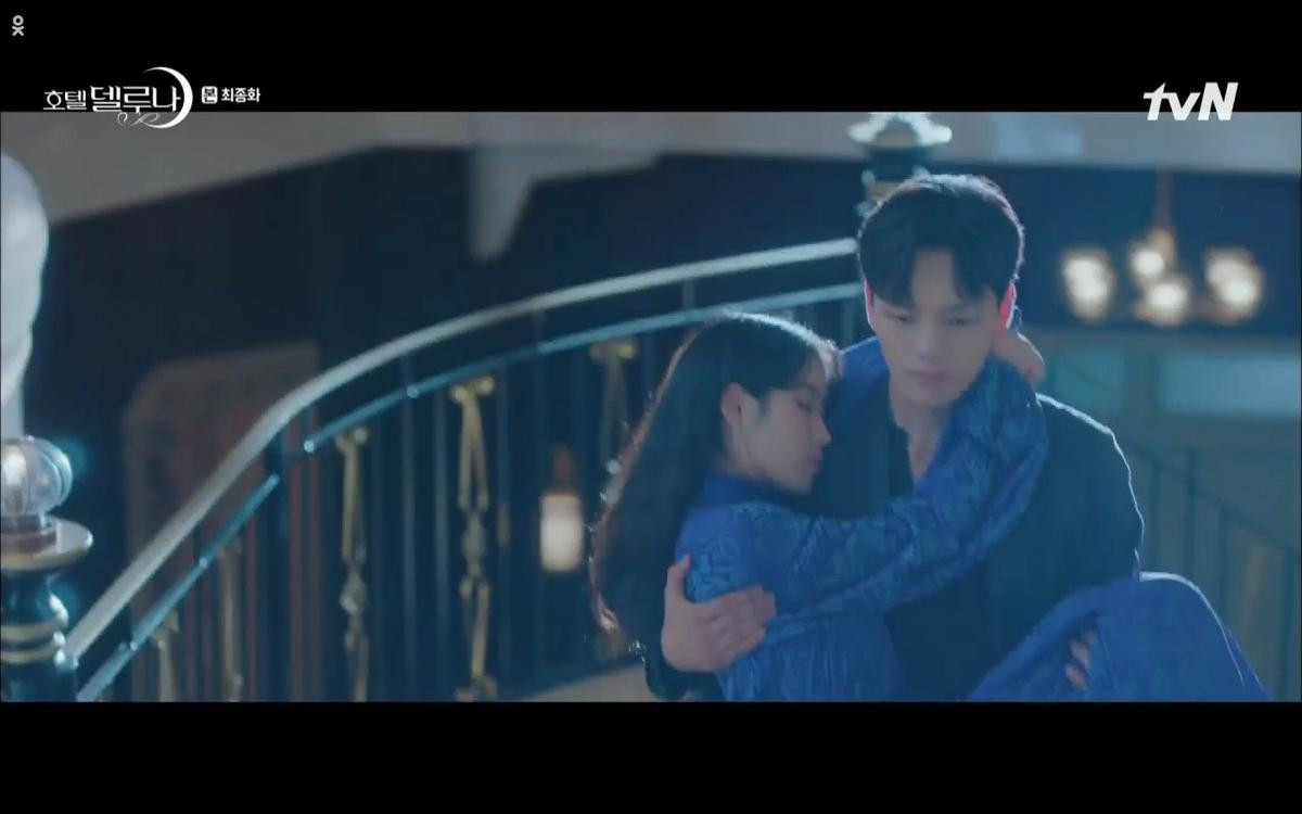 Phim 'Hotel Del Luna' tập cuối đầy nước mắt: IU đau khổ từ biệt Yeo Jin Goo, kết thúc mở đẹp như hoa? Ảnh 49