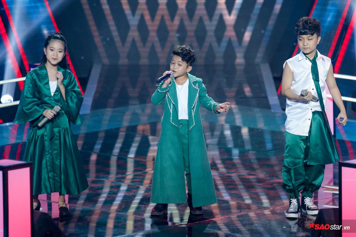 6 màn Đối đầu 'triệu view' The Voice Kids 2019: Duy nhất 1 tiết mục không CỨU không CƯỚP vẫn 'gây bão' Ảnh 3