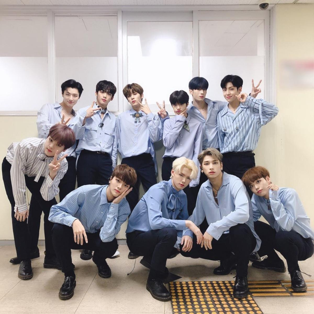 Fan phấn khích với ảnh selfie của Lee Jin Hyuk - Kim Woo Seok (X1): Tình bạn cảm động nhất 'Produce X 101'! Ảnh 12