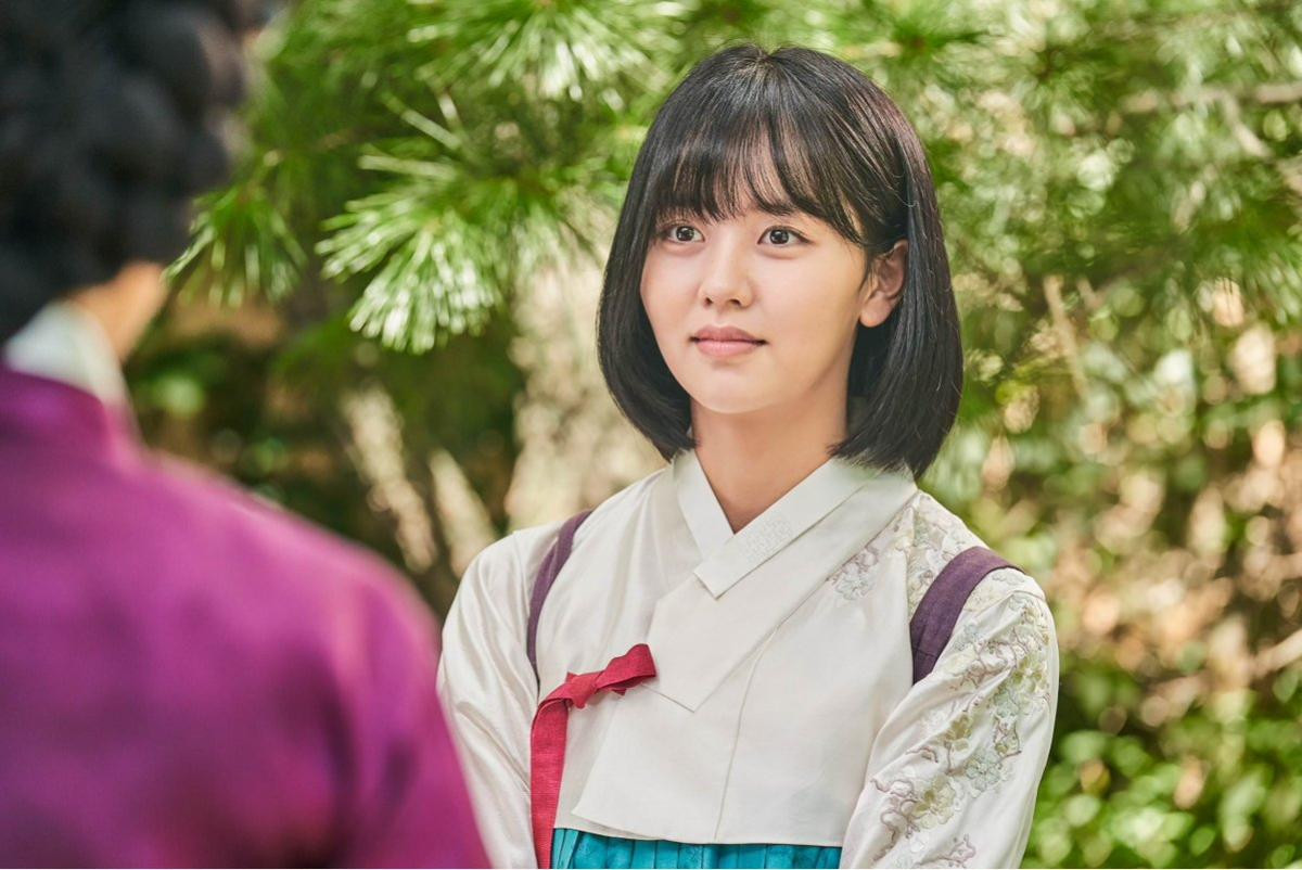 Sửng sốt trước tạo hình kỹ nữ của Kim So Hyun trong phim hài lãng mạn 'Sử ký Nok Do' Ảnh 5