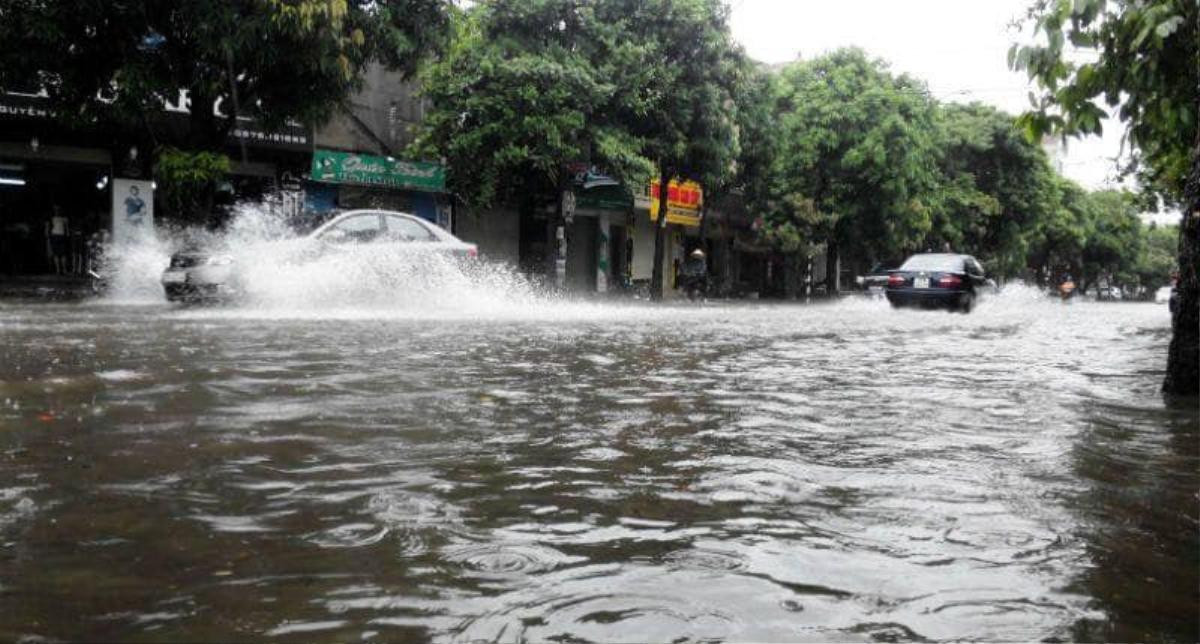 Mưa lớn gây sạt lở nghiêm trọng, lên phương án di dời hàng chục hộ dân Ảnh 1