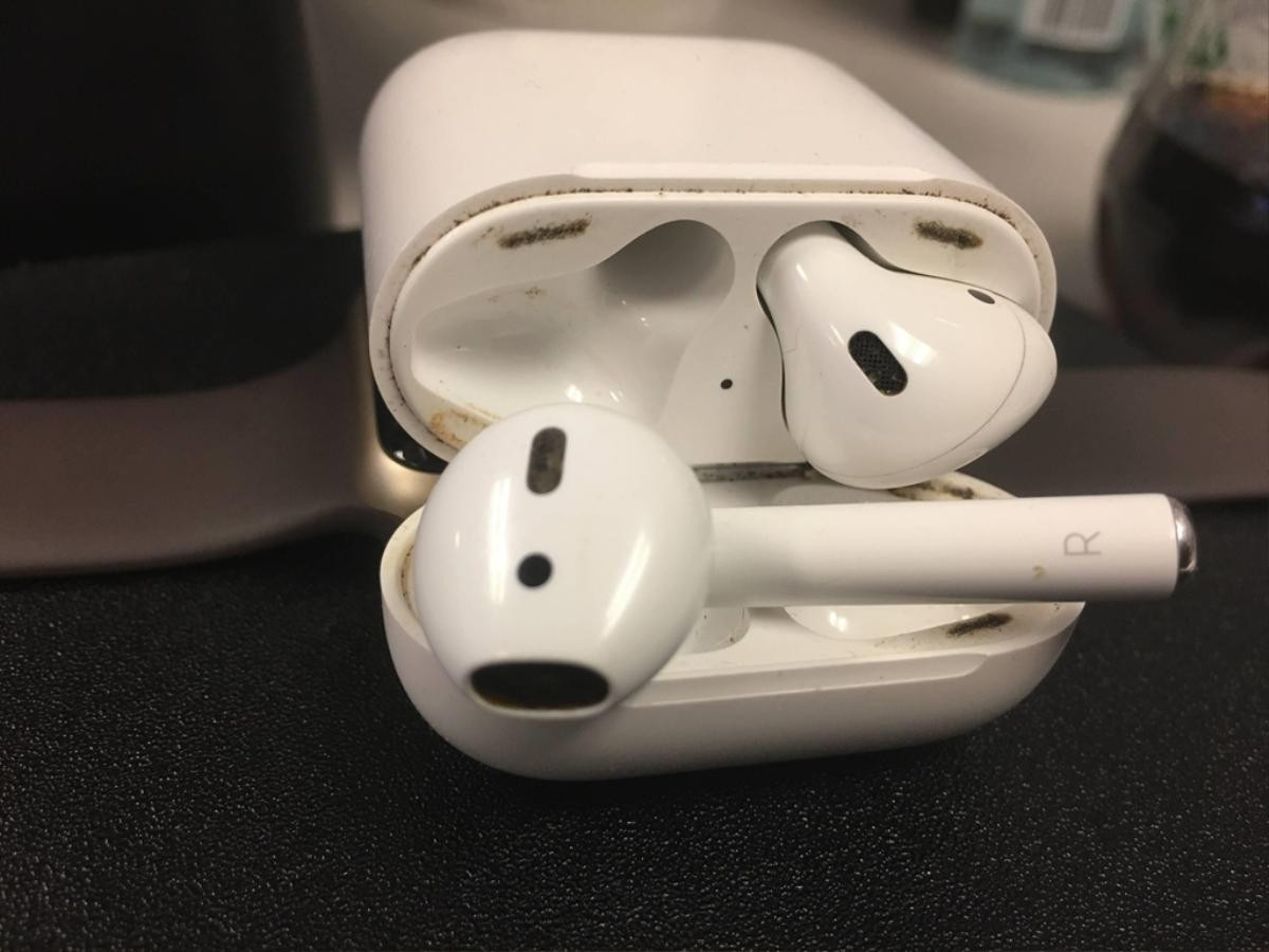 Không nên mua AirPods cũ dù giá rẻ đến đâu Ảnh 2