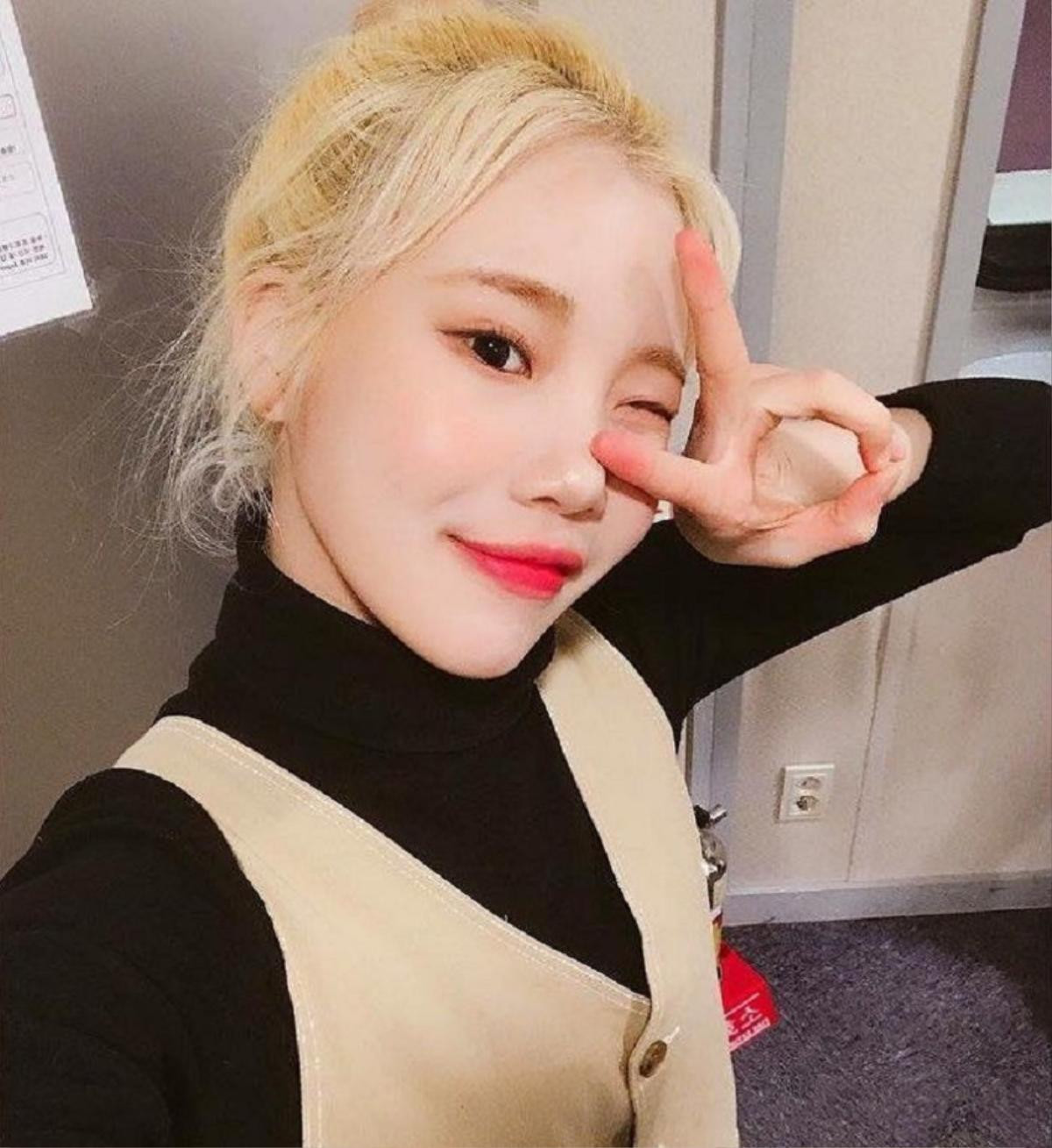 Lộ ảnh hẹn hò của JooE (MOMOLAND) và bạn trai người mẫu? Ảnh 1