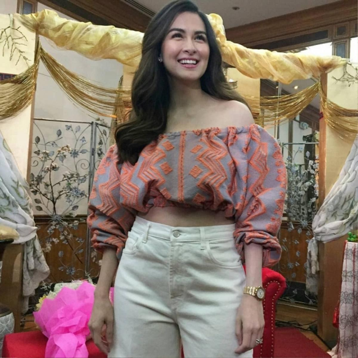 Mỹ nhân đẹp nhất Philippines Marian Rivera mướt mát khoe vai trần và eo thon Ảnh 2