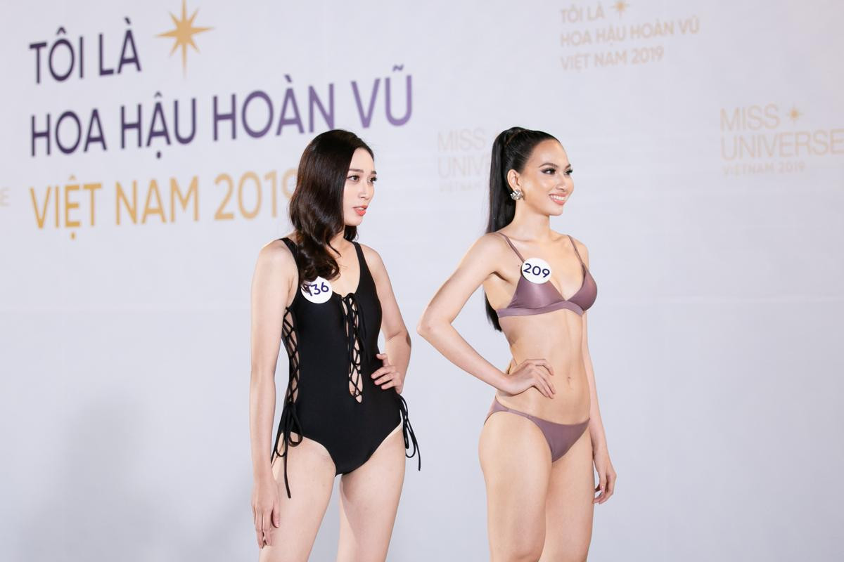 Thúy Vân pose dáng khác biệt lại được khen tấm tắc, Hương Ly - Bích Tuyền diện biniki khoe body Ảnh 23