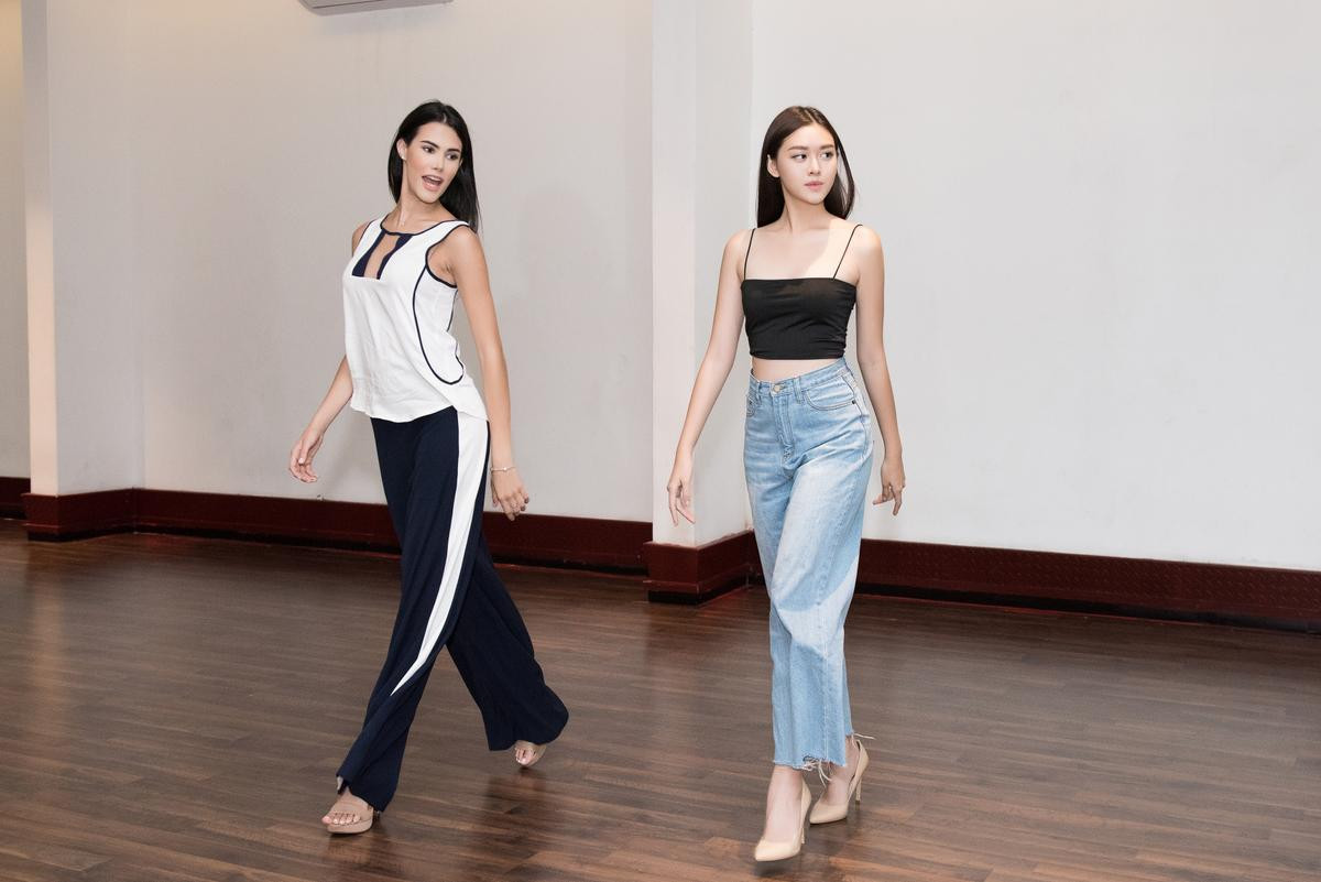 Trực tiếp dạy catwalk, Hoa hậu Quốc tế tặng Tường San bí quyết đăng quang Miss International 2019 Ảnh 4