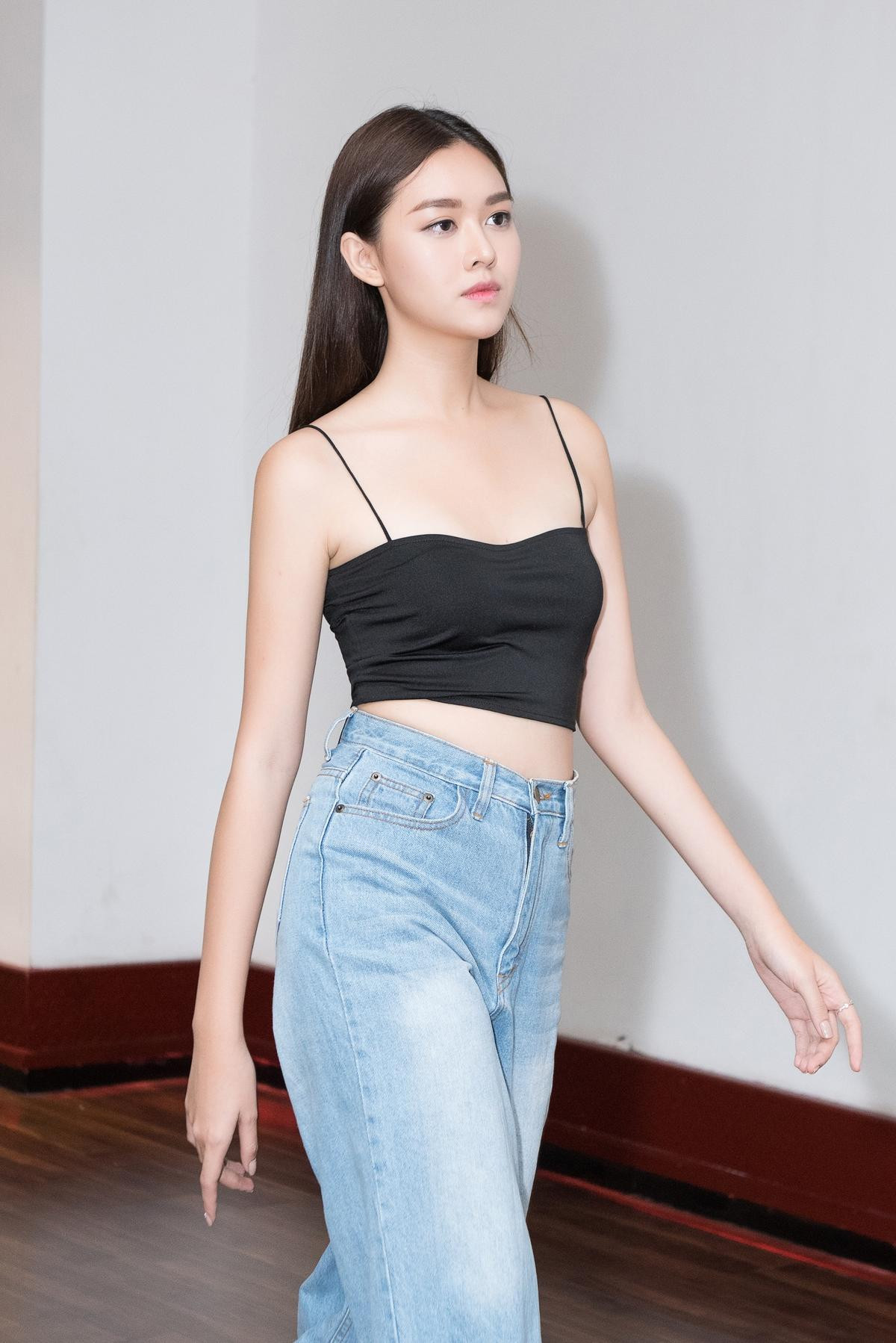 Trực tiếp dạy catwalk, Hoa hậu Quốc tế tặng Tường San bí quyết đăng quang Miss International 2019 Ảnh 6