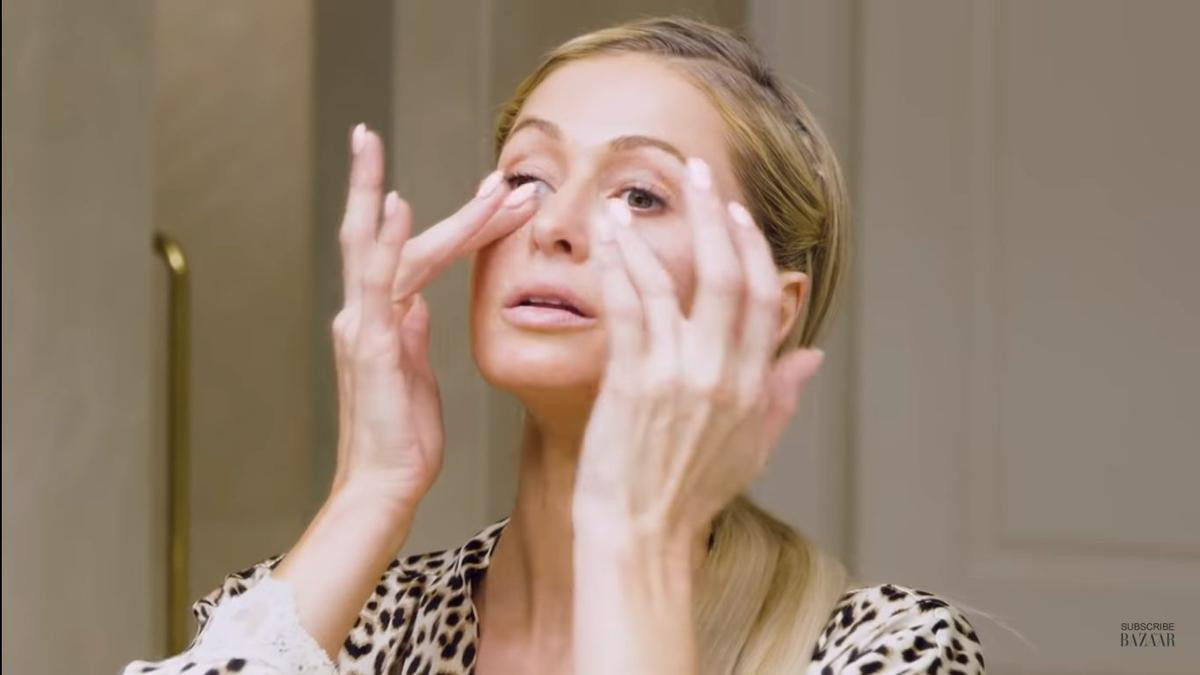 Tất tần tật các bước skincare ban đêm để trẻ mãi không già của ‘nữ hoàng tiệc tùng’ Paris Hilton Ảnh 4