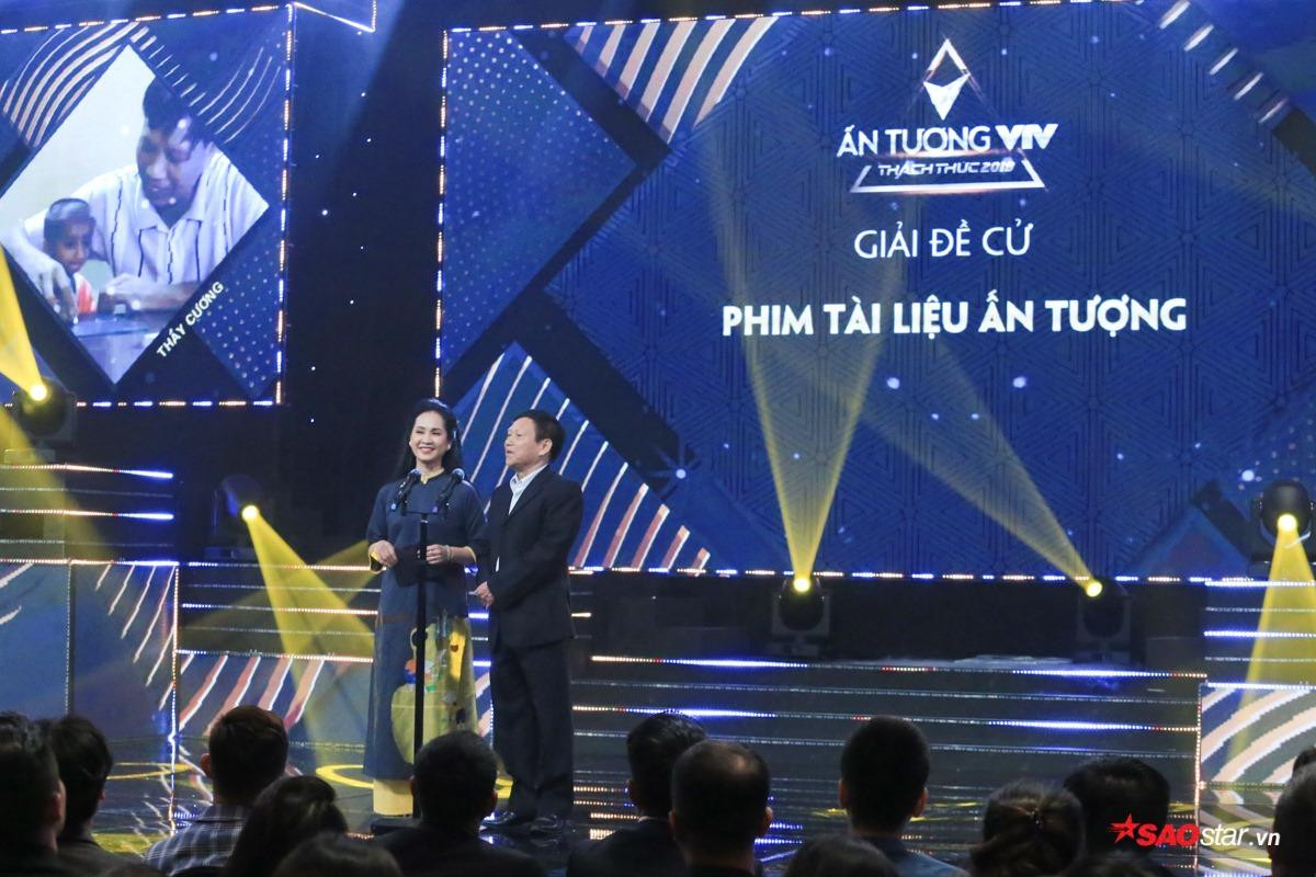 'Quỳnh búp bê' trắng tay, 'Về nhà đi con' ẵm trọn loạt cúp lớn tại lễ trao giải VTV Awards 2019 Ảnh 12