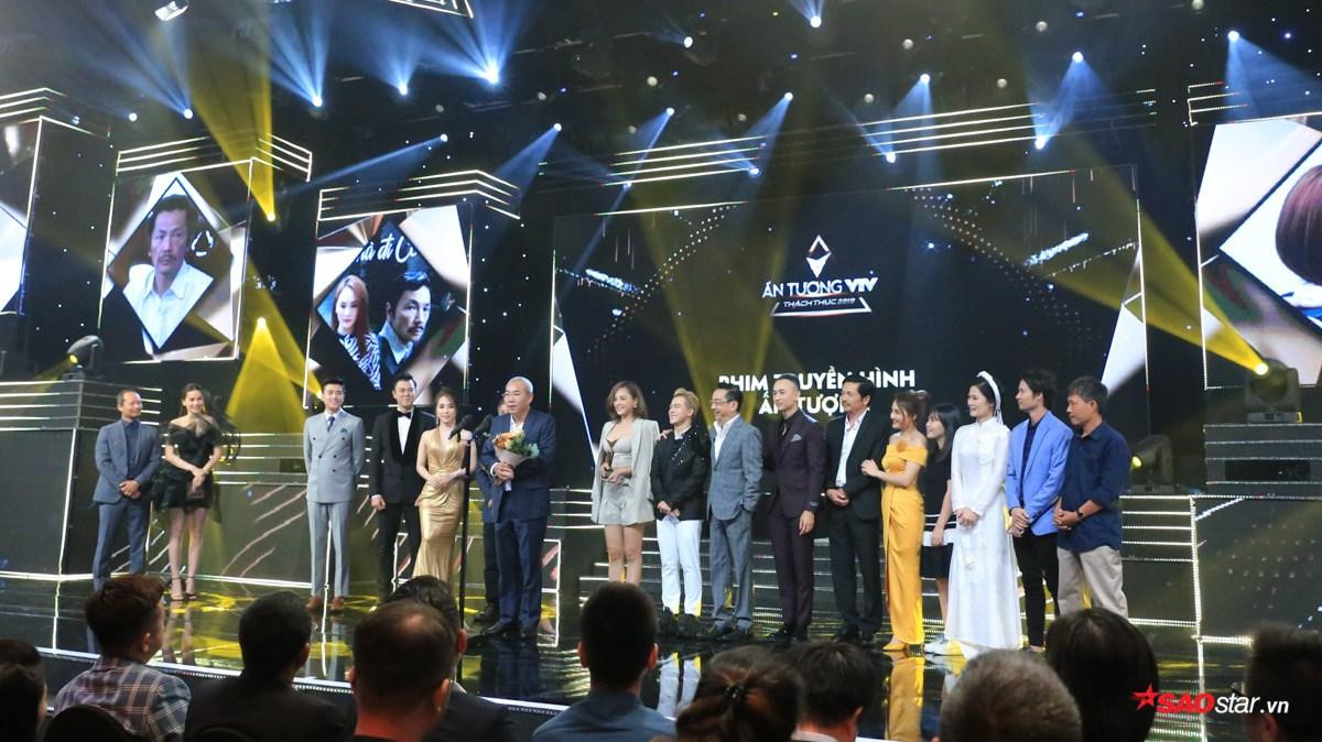 'Quỳnh búp bê' trắng tay, 'Về nhà đi con' ẵm trọn loạt cúp lớn tại lễ trao giải VTV Awards 2019 Ảnh 4