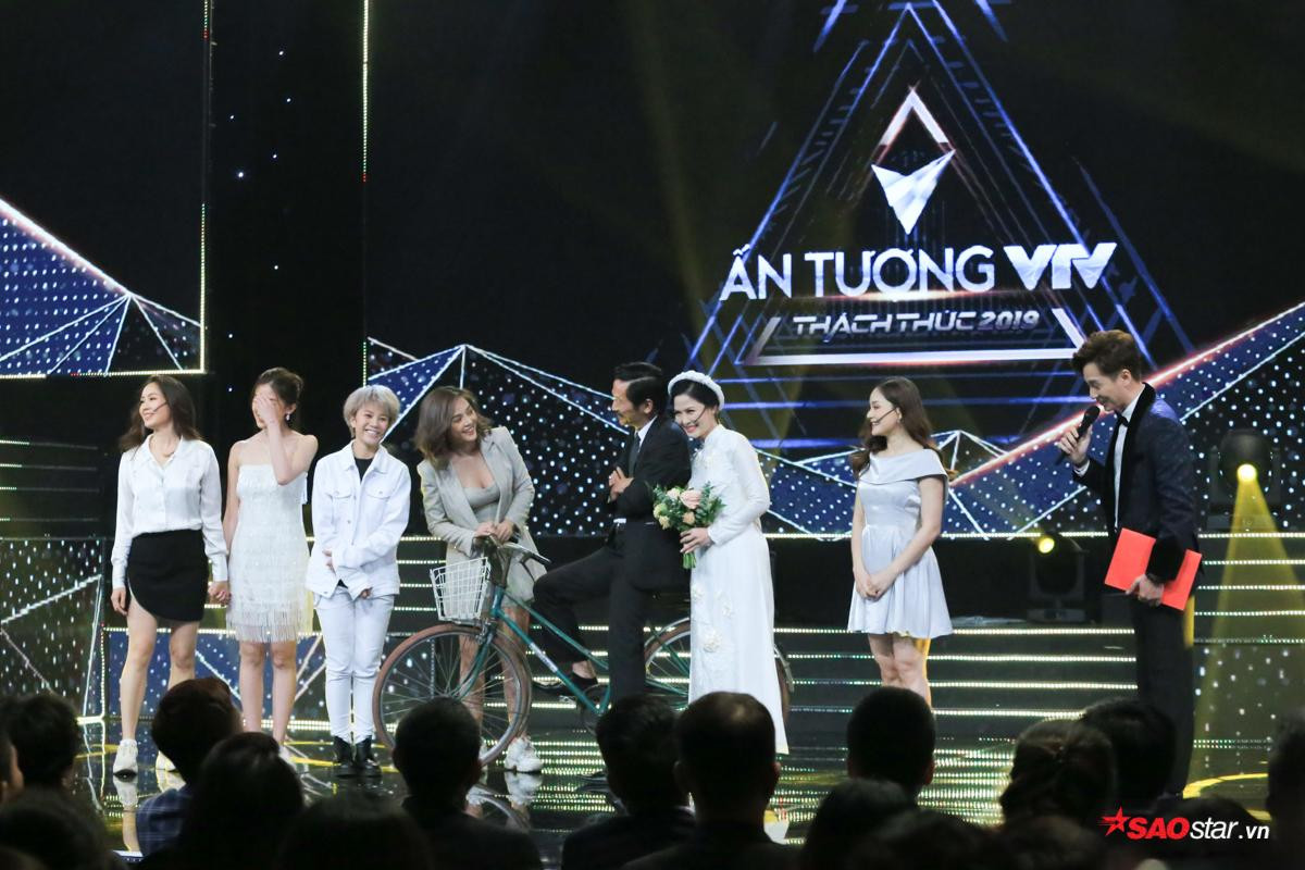 'Quỳnh búp bê' trắng tay, 'Về nhà đi con' ẵm trọn loạt cúp lớn tại lễ trao giải VTV Awards 2019 Ảnh 16