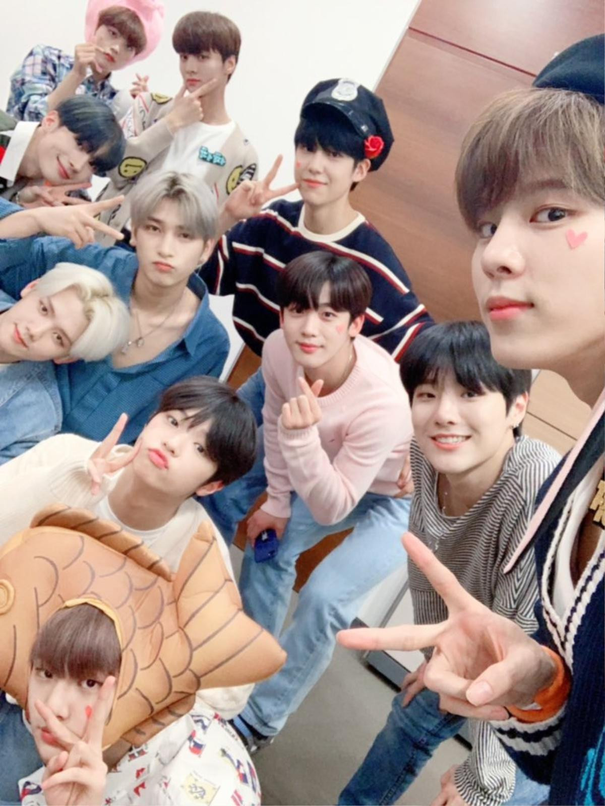 'Flash' đạt 43 triệu view, X1 vượt kỷ lục của Wanna One với 5 cúp sau 12 ngày debut: Knet nói gì? Ảnh 2