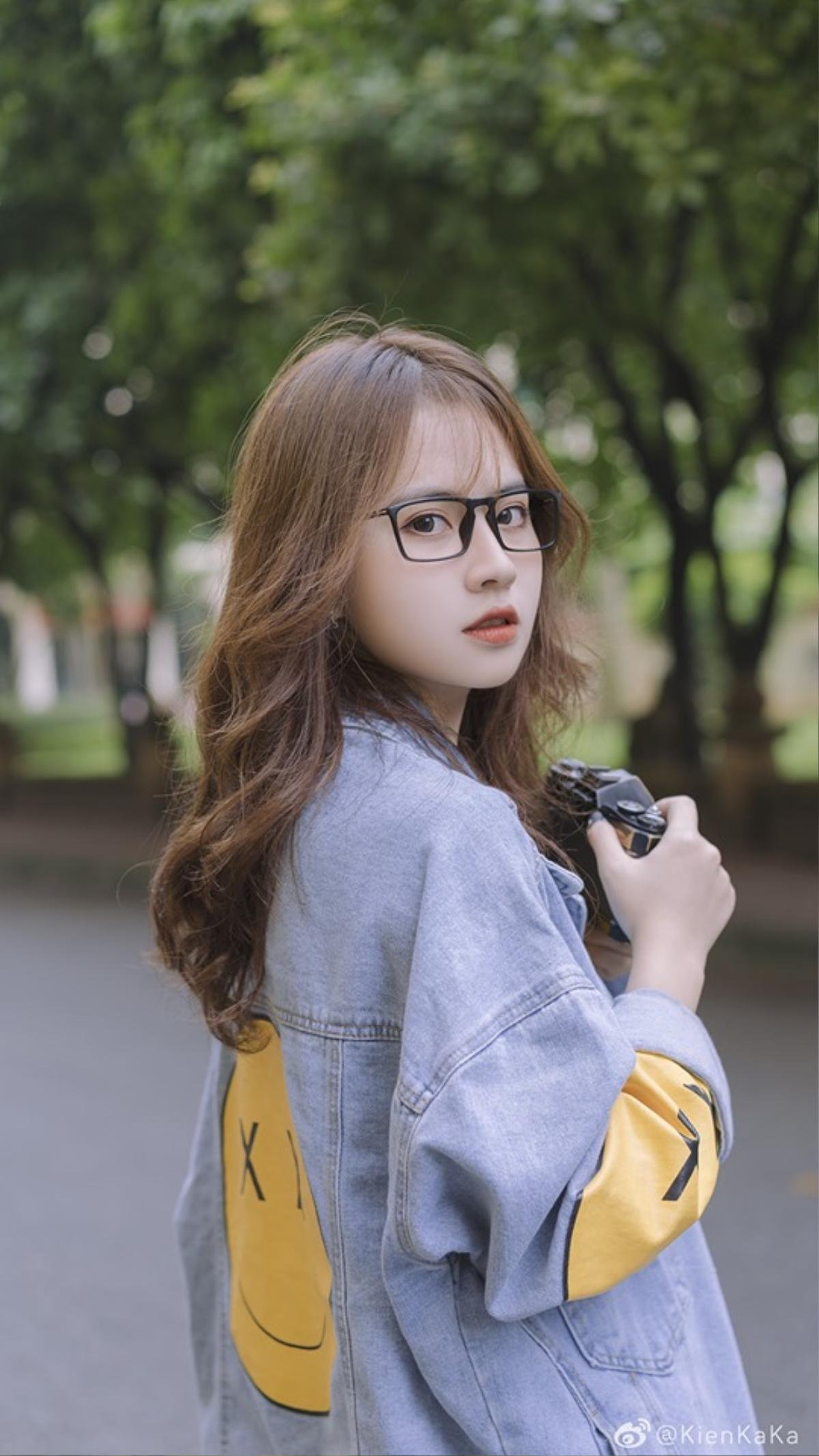 Loạt ảnh đẹp cuốn hút của hotgirl Học viện Báo chí và Tuyên truyền nhận 'cơn mưa' lời khen từ phía CĐM Ảnh 16