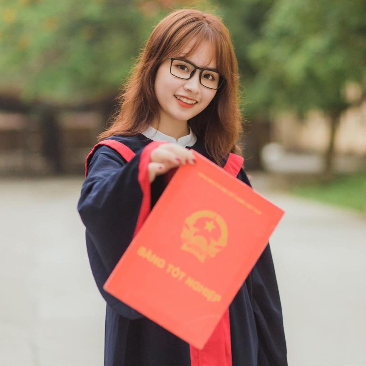 Loạt ảnh đẹp cuốn hút của hotgirl Học viện Báo chí và Tuyên truyền nhận 'cơn mưa' lời khen từ phía CĐM Ảnh 18