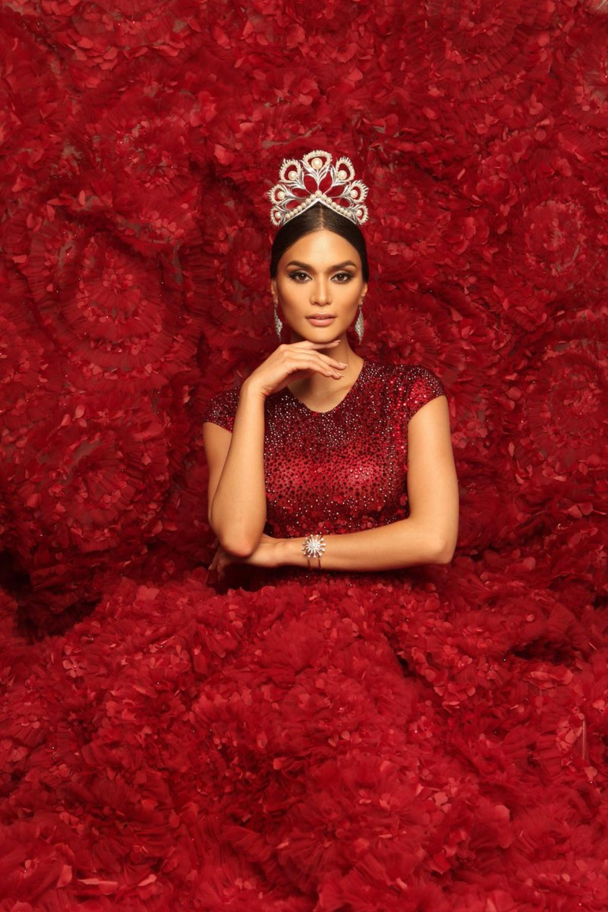 Hoàng Thùy phấn khích khi Miss Universe làm vương miện mới, 'sa thải' huyền thoại Mikimoto gãy cánh Ảnh 3