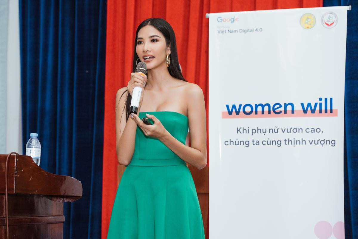 Ngày càng quyến rũ, Hoàng Thùy tích cực chăm chút dự án WE mang đến Miss Universe 2019 Ảnh 1