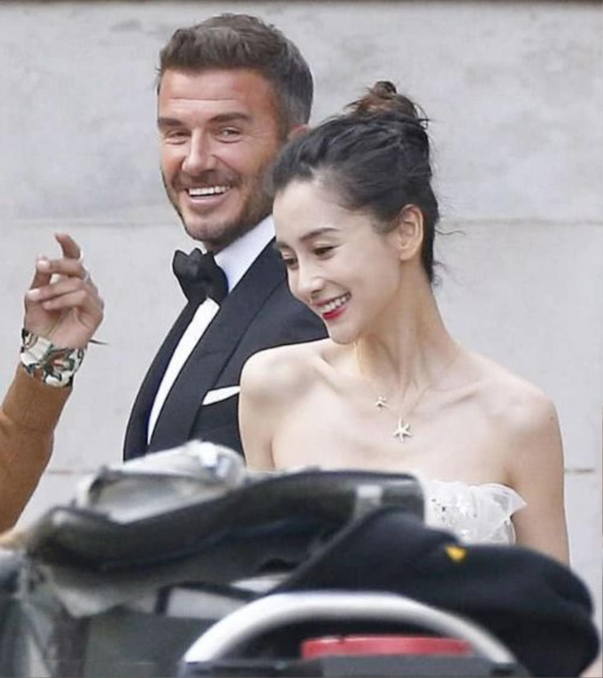 David Beckham hợp tác với Angelababy bị dân mạng Anh nói 'bóng gió': Anh ta chưa từng cười như vậy với vợ mình bao giờ cả Ảnh 4