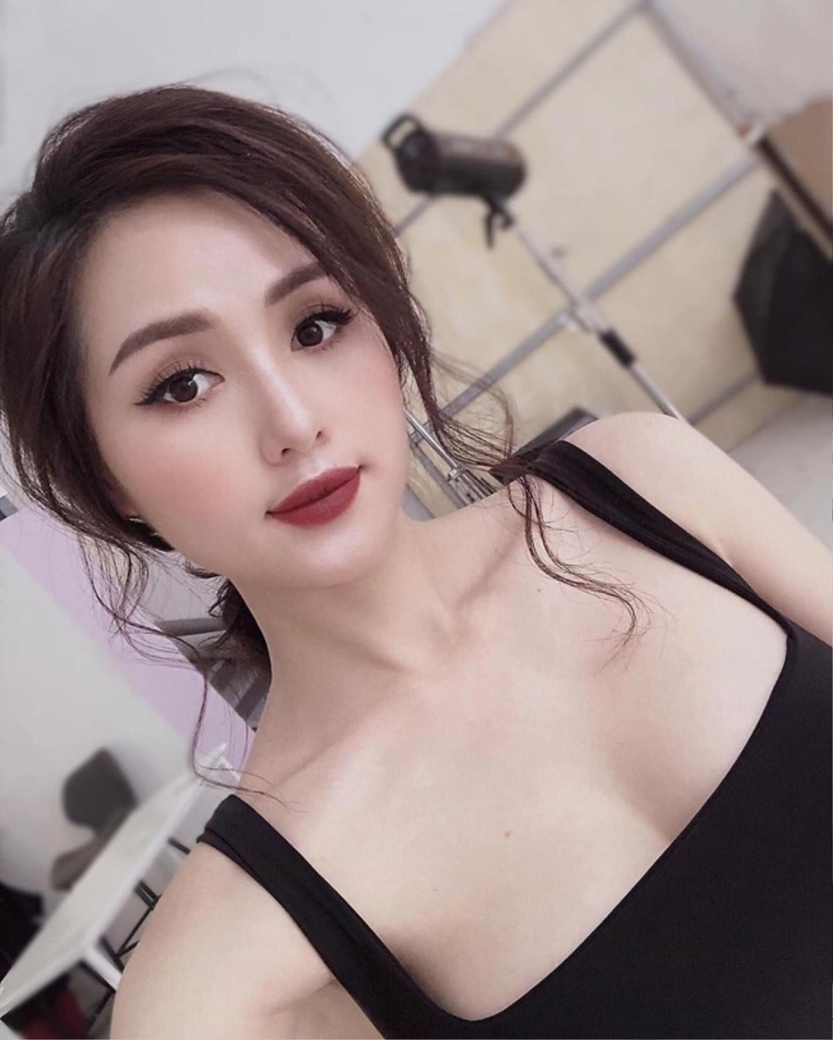 Choáng ngợp cuộc sống giàu có tràn ngập đồ hiệu của những hotgirl đời đầu Ảnh 5