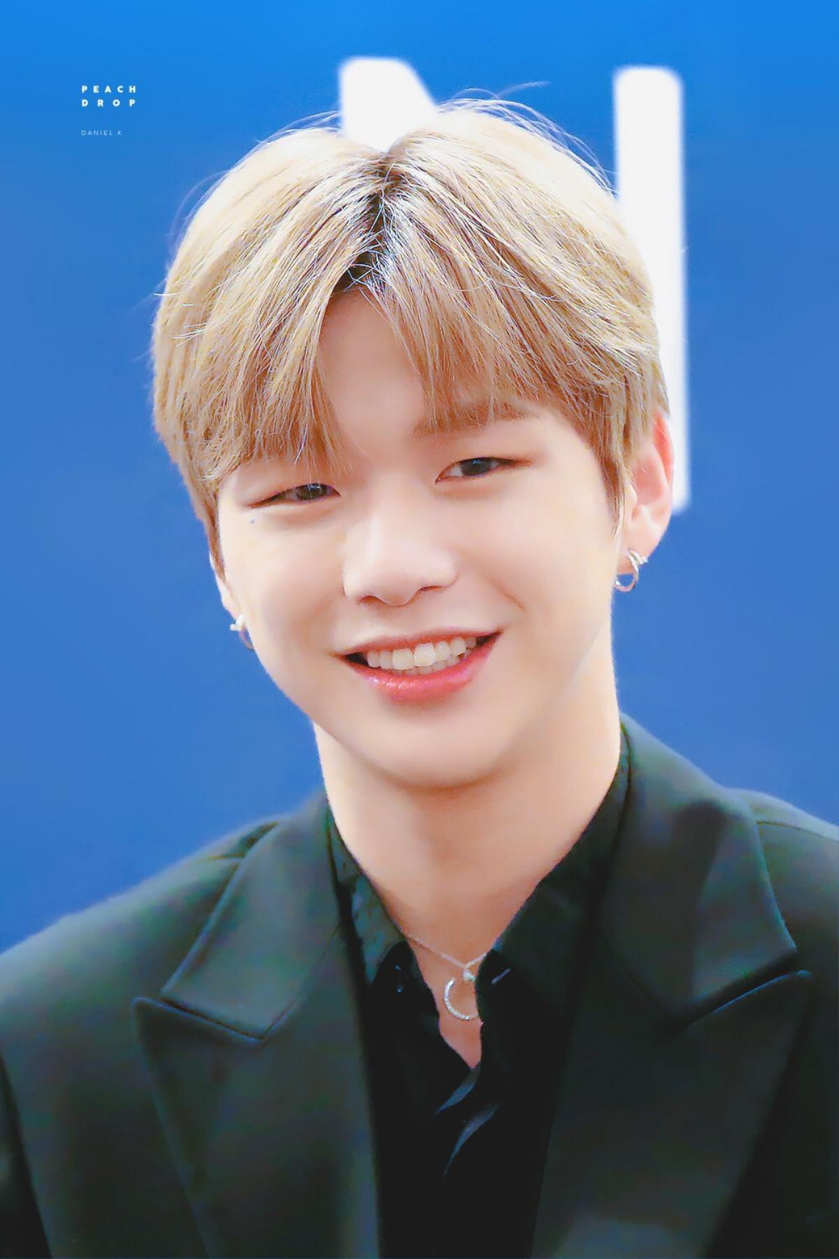 Vượt lùm xùm gian lận doanh thu, Kang Daniel xuất sắc đạt chứng nhận bạch kim kép cho album solo 'Color On Me' Ảnh 2