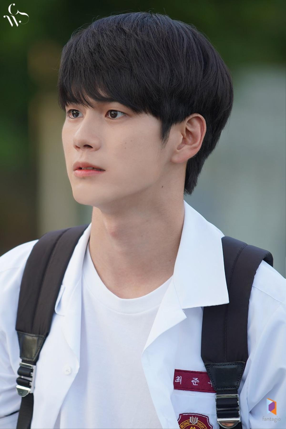 100 kiểu ảnh đẹp của Ong Seong Woo và Moon Bin (ASTRO) trong 'Khoảnh khắc tuổi 18' Ảnh 65