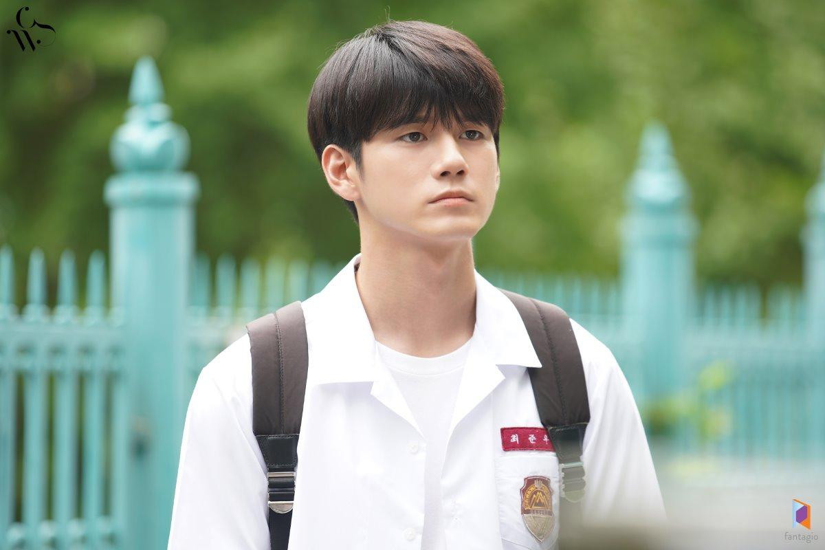 100 kiểu ảnh đẹp của Ong Seong Woo và Moon Bin (ASTRO) trong 'Khoảnh khắc tuổi 18' Ảnh 38