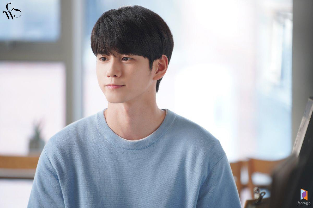 100 kiểu ảnh đẹp của Ong Seong Woo và Moon Bin (ASTRO) trong 'Khoảnh khắc tuổi 18' Ảnh 15