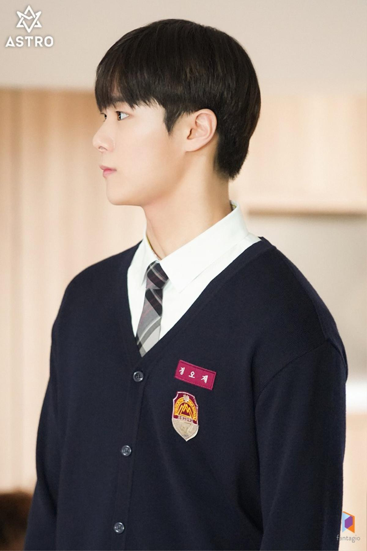 100 kiểu ảnh đẹp của Ong Seong Woo và Moon Bin (ASTRO) trong 'Khoảnh khắc tuổi 18' Ảnh 28