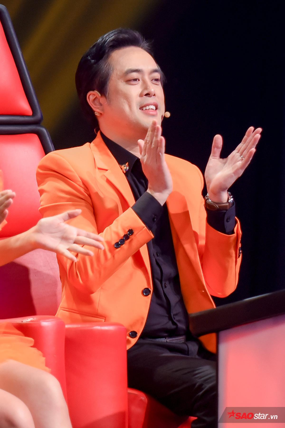 HLV Dương Khắc Linh: 'Thí sinh The Voice Kids phải hát xuất sắc để chinh phục 10 giám khảo chưa từng gặp mặt' Ảnh 4