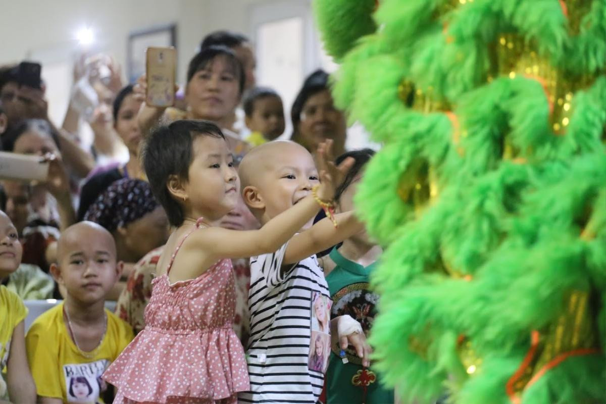 Tâm sự người mẹ có 2 con gái đều bị ung thư: 'Chưa bao giờ tổ chức hay mua cho các con chiếc bánh Trung thu đúng nghĩa' Ảnh 3