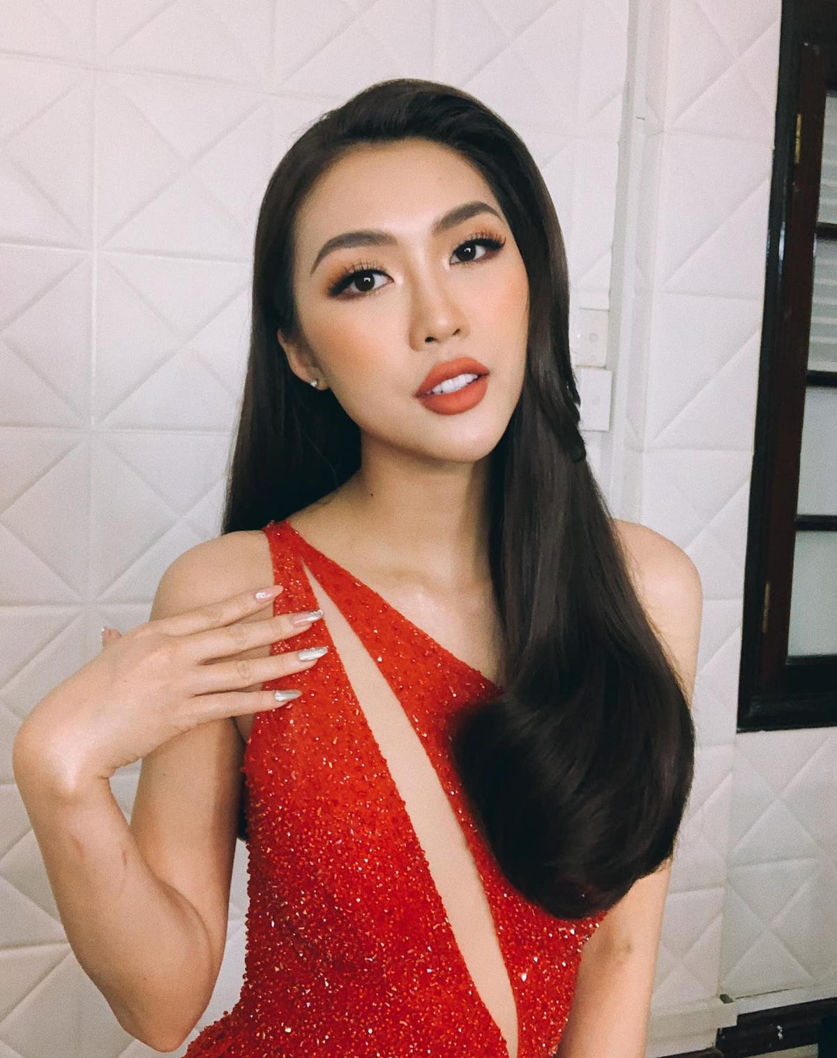 Tường Linh bất ngờ dự thi Miss Universe Vietnam 2019, tái ngộ huấn luyện viên Hoàng Thùy Ảnh 6