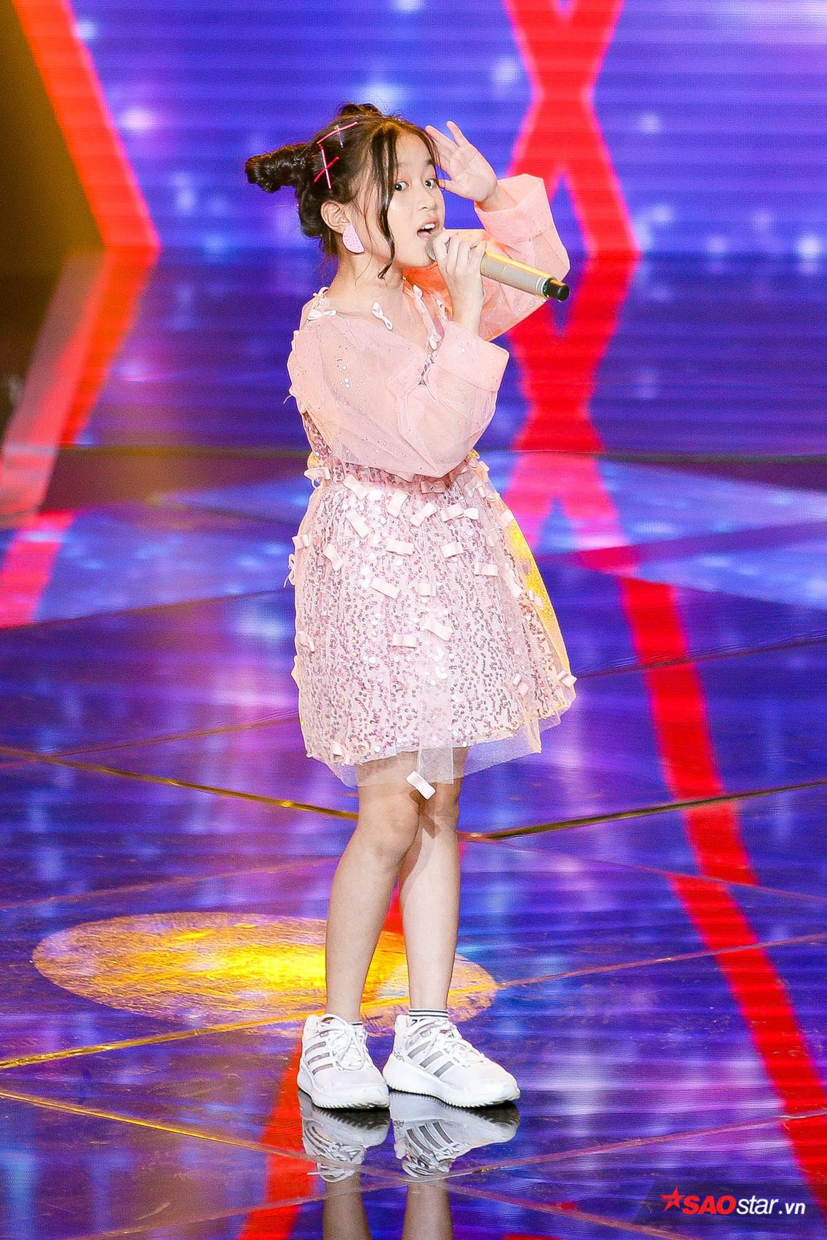 Phương Mỹ Chi cứu Khánh An, Ngọc Nhi - Quỳnh Anh lội ngược dòng xuất sắc, lọt Top 13 The Voice Kids 2019 Ảnh 6