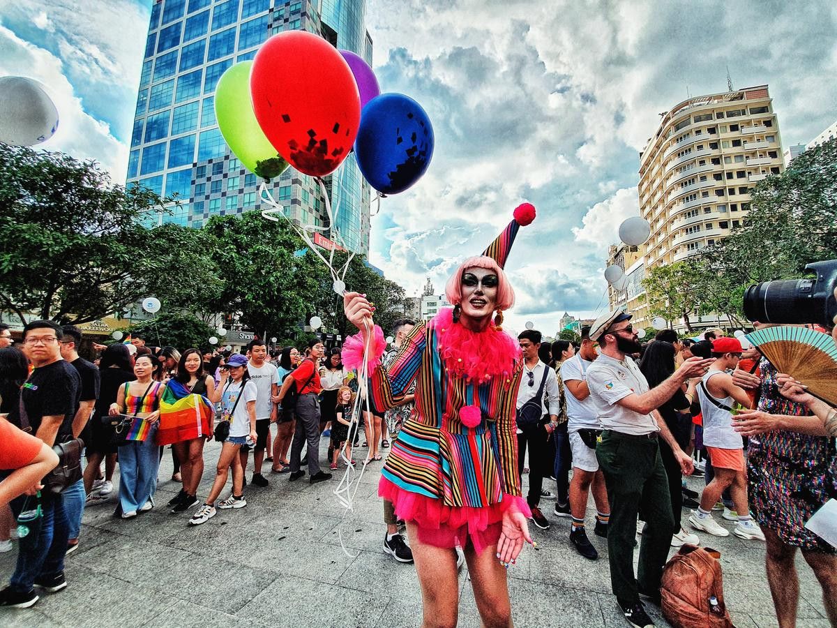 VietPride 2019: 'Đi cùng con cô thấy vui lắm, con của mình chứ con ai đâu mà ghét bỏ' Ảnh 18