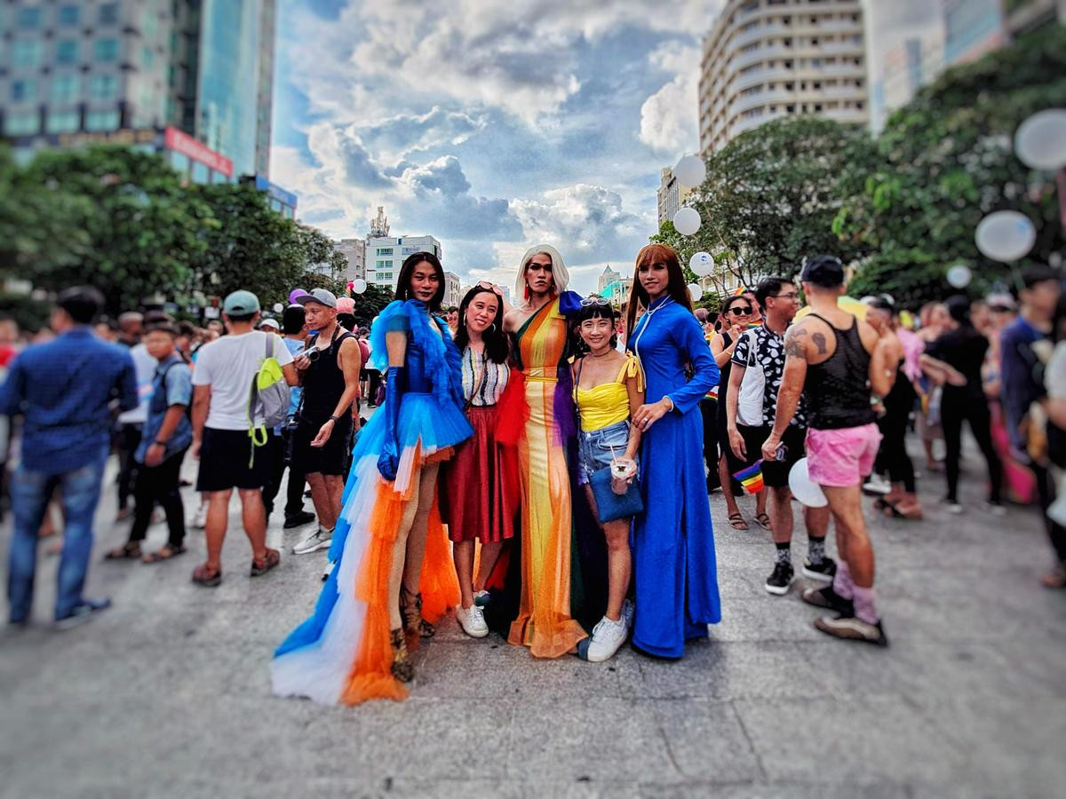 VietPride 2019: 'Đi cùng con cô thấy vui lắm, con của mình chứ con ai đâu mà ghét bỏ' Ảnh 5