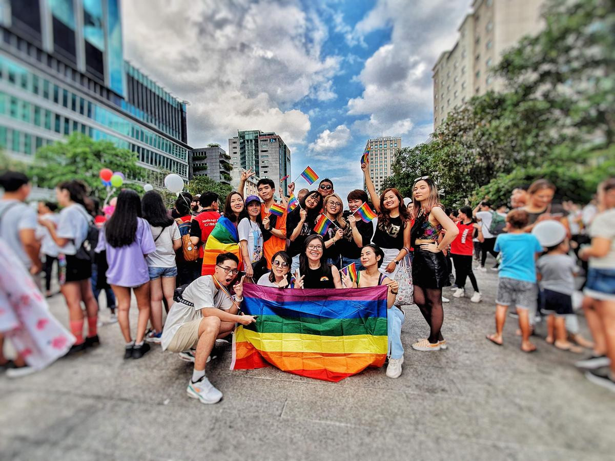 VietPride 2019: 'Đi cùng con cô thấy vui lắm, con của mình chứ con ai đâu mà ghét bỏ' Ảnh 4