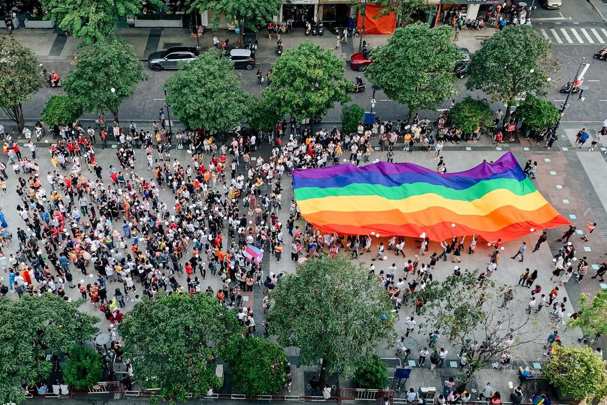 VietPride 2019: 'Đi cùng con cô thấy vui lắm, con của mình chứ con ai đâu mà ghét bỏ' Ảnh 3