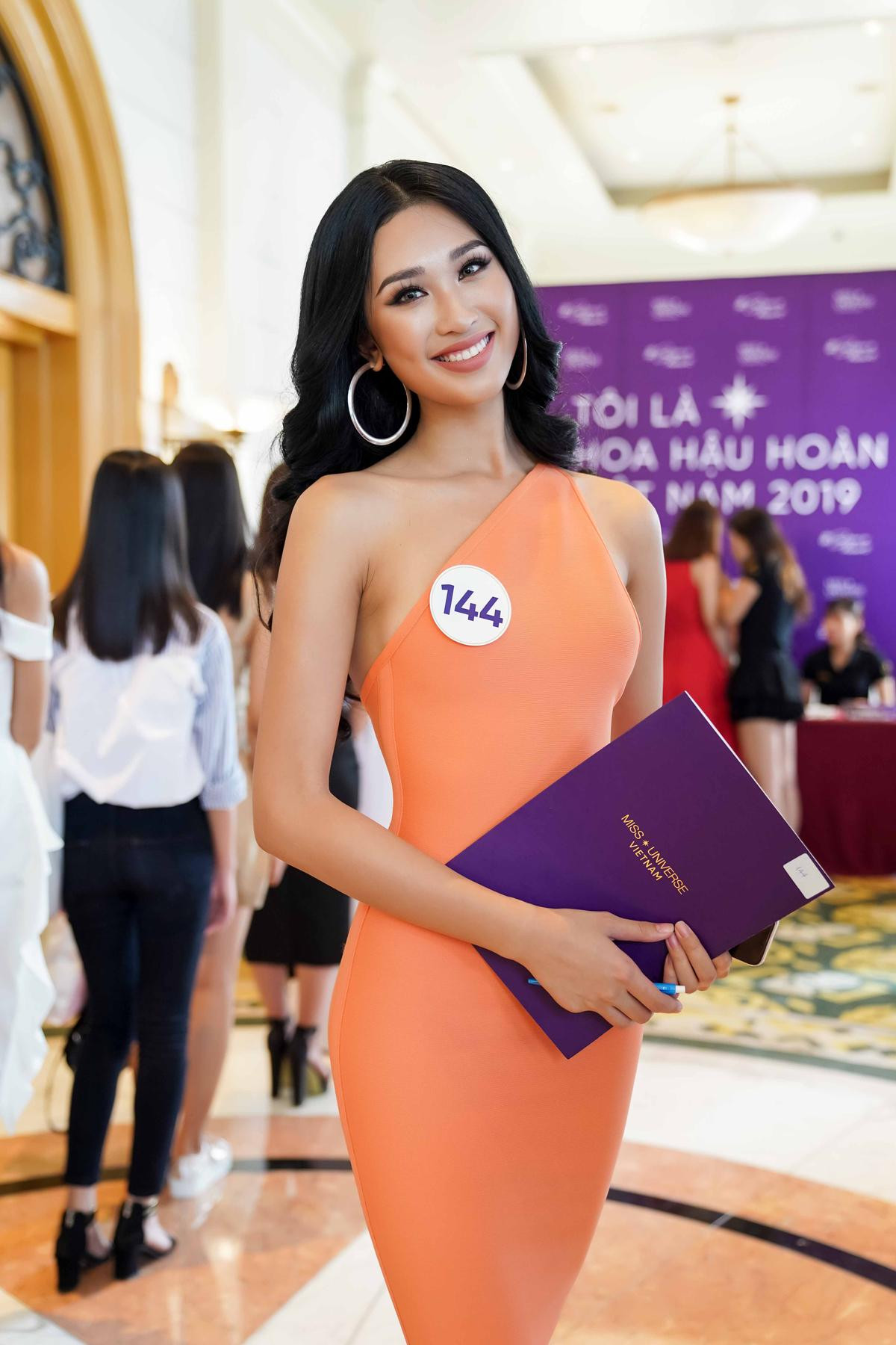 Nguyễn Anh - Tường Linh - Anh Thư nổi bật, thu hút mọi ánh nhìn tại Miss Universe Vietnam 2019 Ảnh 1