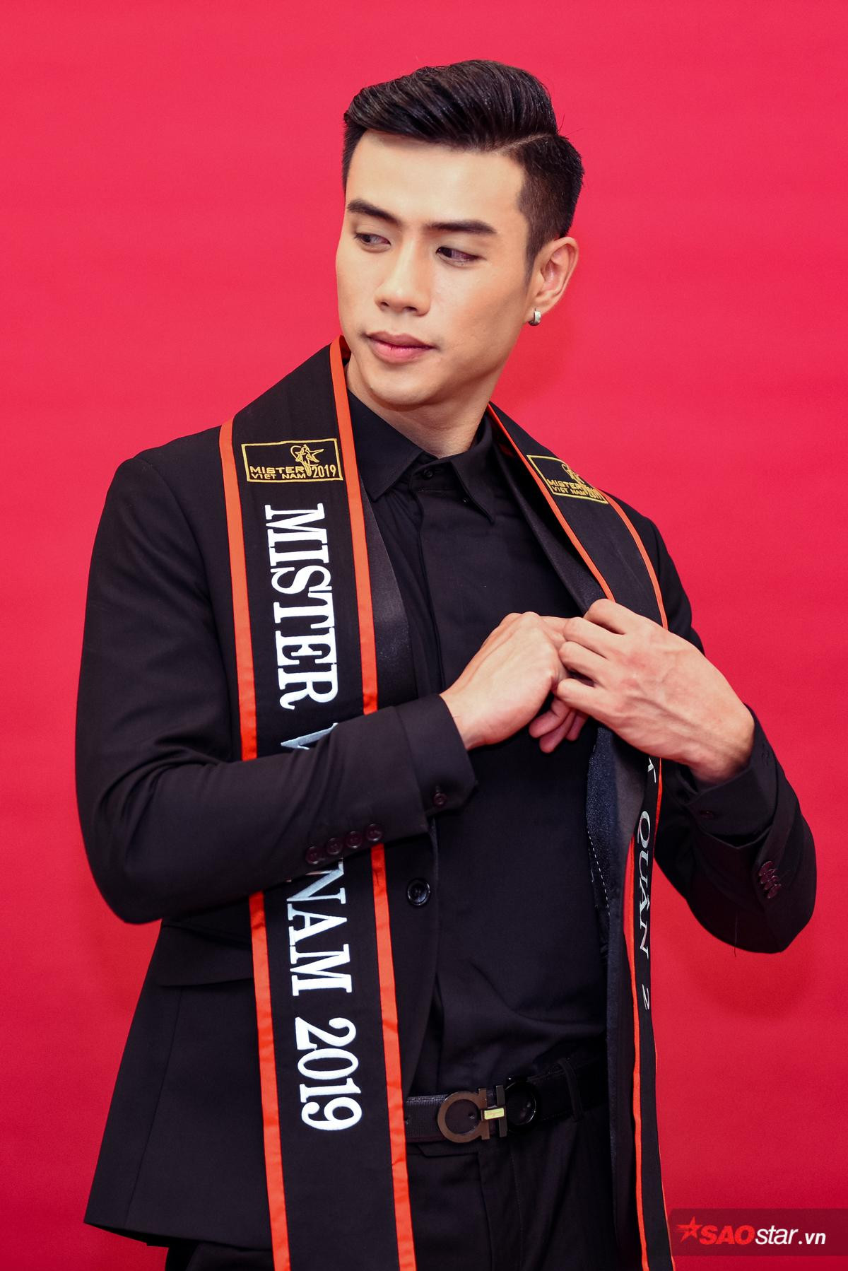 Top 5 Mister Vietnam 2019 thẳng thắn 'đáp trả' lời mời chụp khỏa thân, nghi án 'mua giải' Ảnh 6