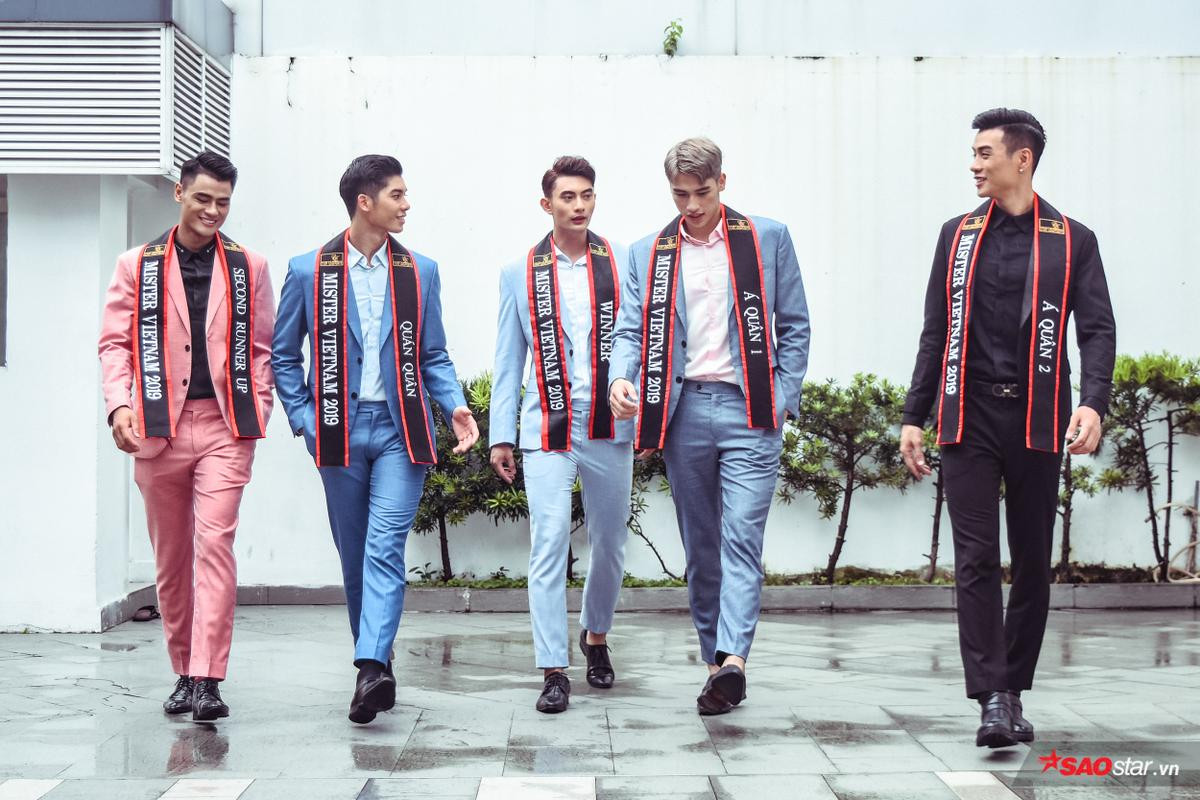 Top 5 Mister Vietnam 2019 thẳng thắn 'đáp trả' lời mời chụp khỏa thân, nghi án 'mua giải' Ảnh 1