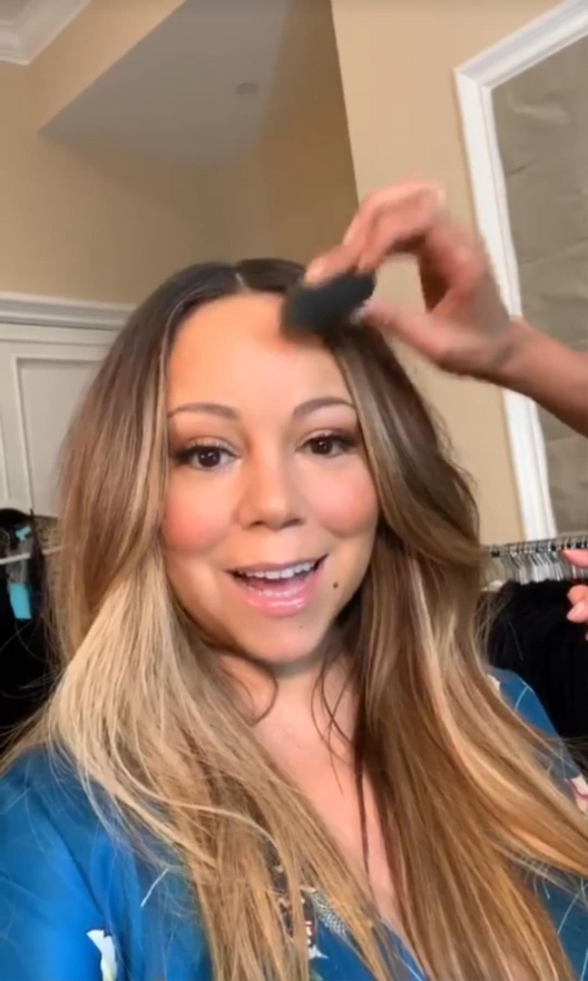 Đẳng cấp Mariah Carey: Vừa 'họa mặt' vừa hát 'sương sương' mà như… thu đĩa Ảnh 3