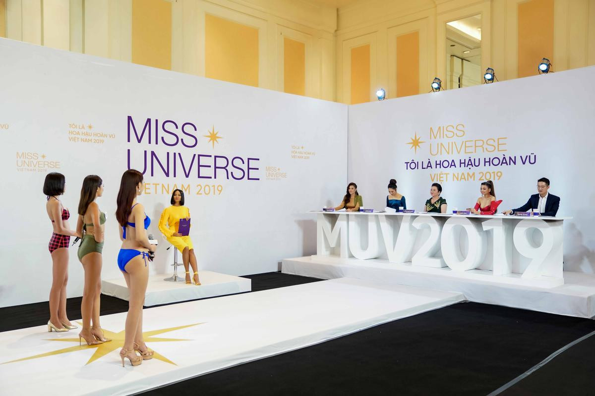 Sơ khảo Miss Universe Vietnam 2019 phía Bắc: Tường Linh khoe vòng eo 53cm 'bỏng mắt', lộ diện nhiều thí sinh nổi bật Ảnh 1