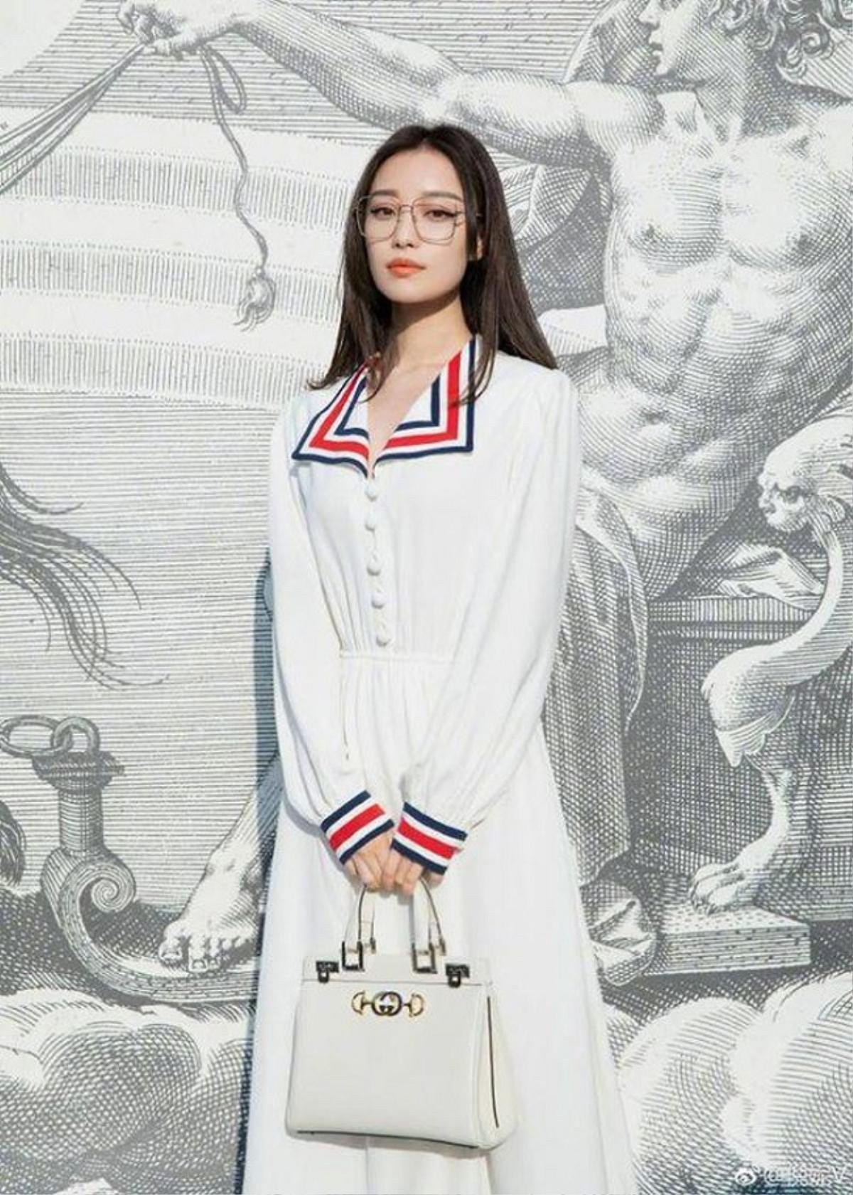 Ra mà xem 'nữ thần' Jisoo Black Pink xinh ngất ngây tại show Burberry Ảnh 13