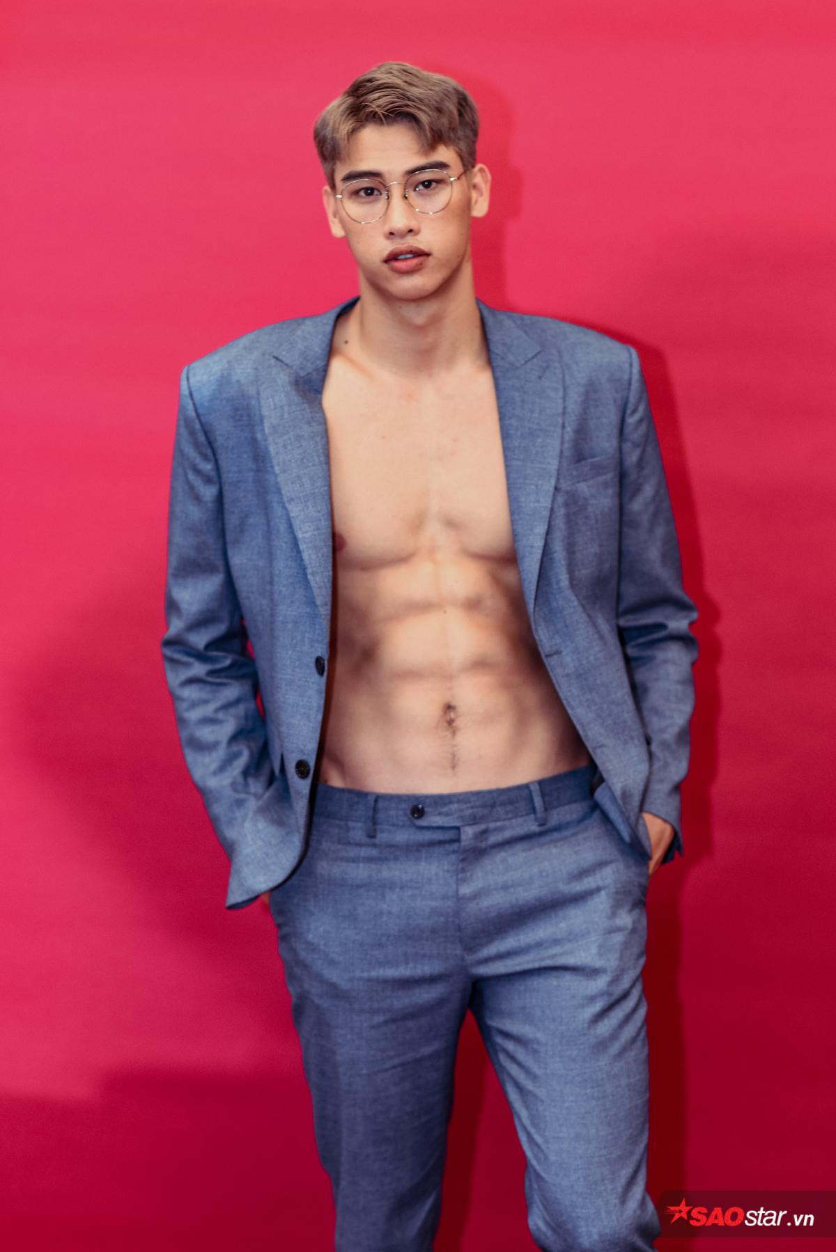 Top 5 Mister Vietnam 2019 vạch áo, khoe cơ bụng 6 múi, Hữu Đạt cover Hồng nhan 'siêu ngầu' Ảnh 2