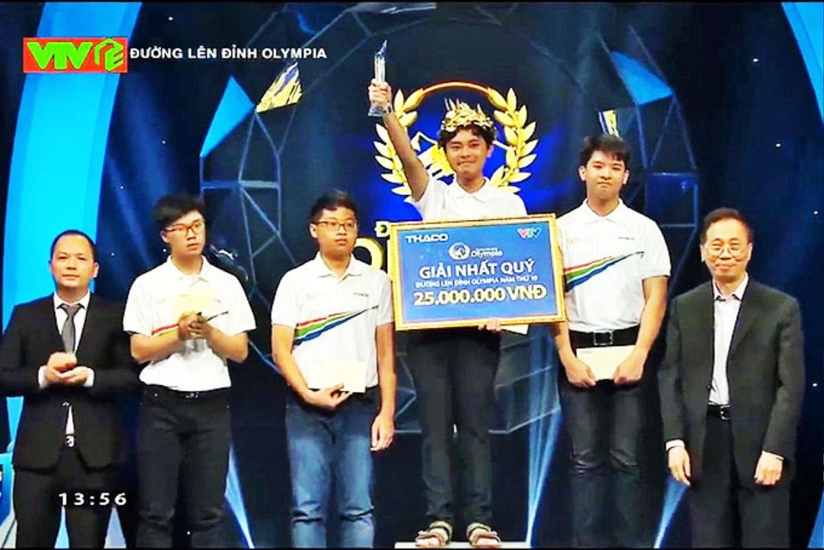 Dù không giành vị trí cao nhất, 'Á quân' Đường lên đỉnh Olympia 2019 vốn đã vô địch trong lòng thầy cô bạn bè Ảnh 4