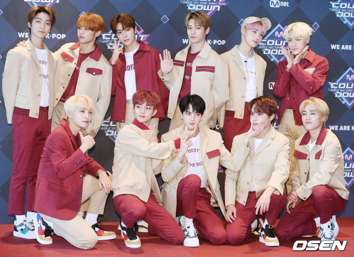 X1 và SEVENTEEN đọ sắc trên thảm đỏ 'M Countdown': Ai sẽ giành cúp chiến thắng? Ảnh 34