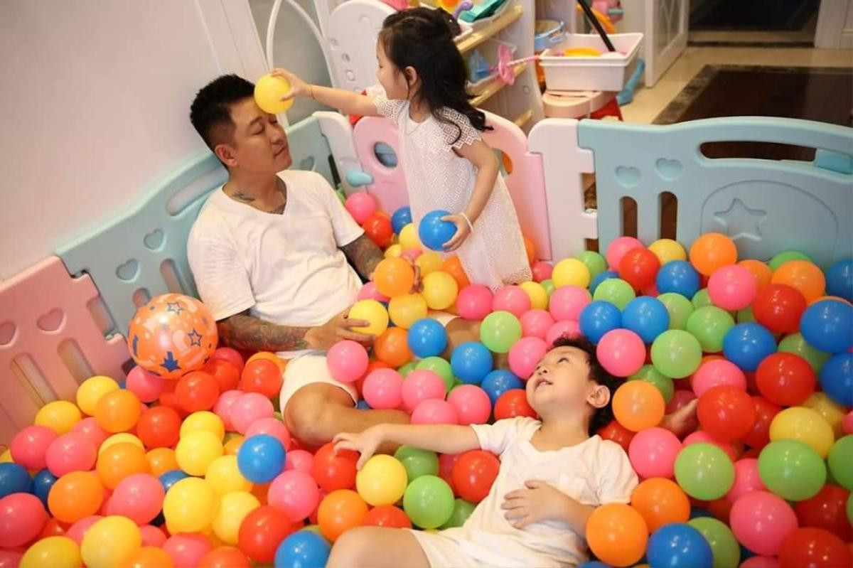 Tuấn Hưng khoe ảnh chơi với con gái quá đỗi ngọt ngào Ảnh 1