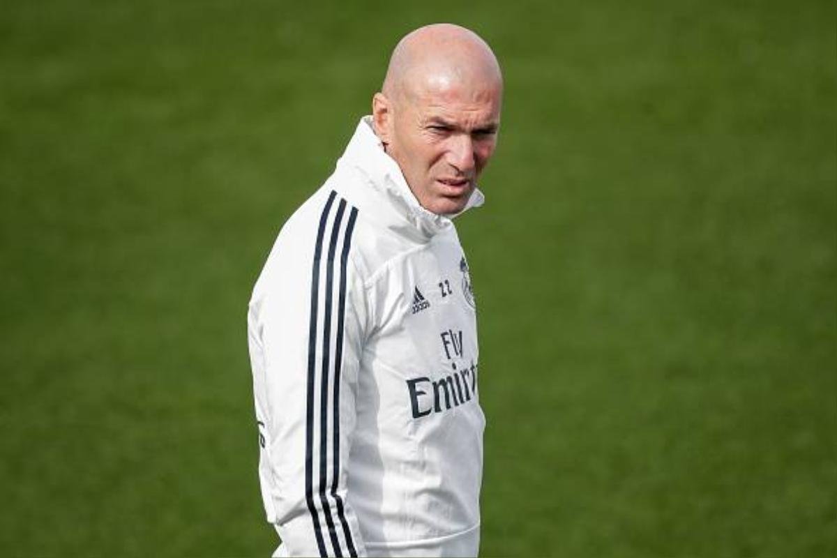 Ban lãnh đạo Real Madrid phật ý, Zidane sắp bị sa thải? Ảnh 1