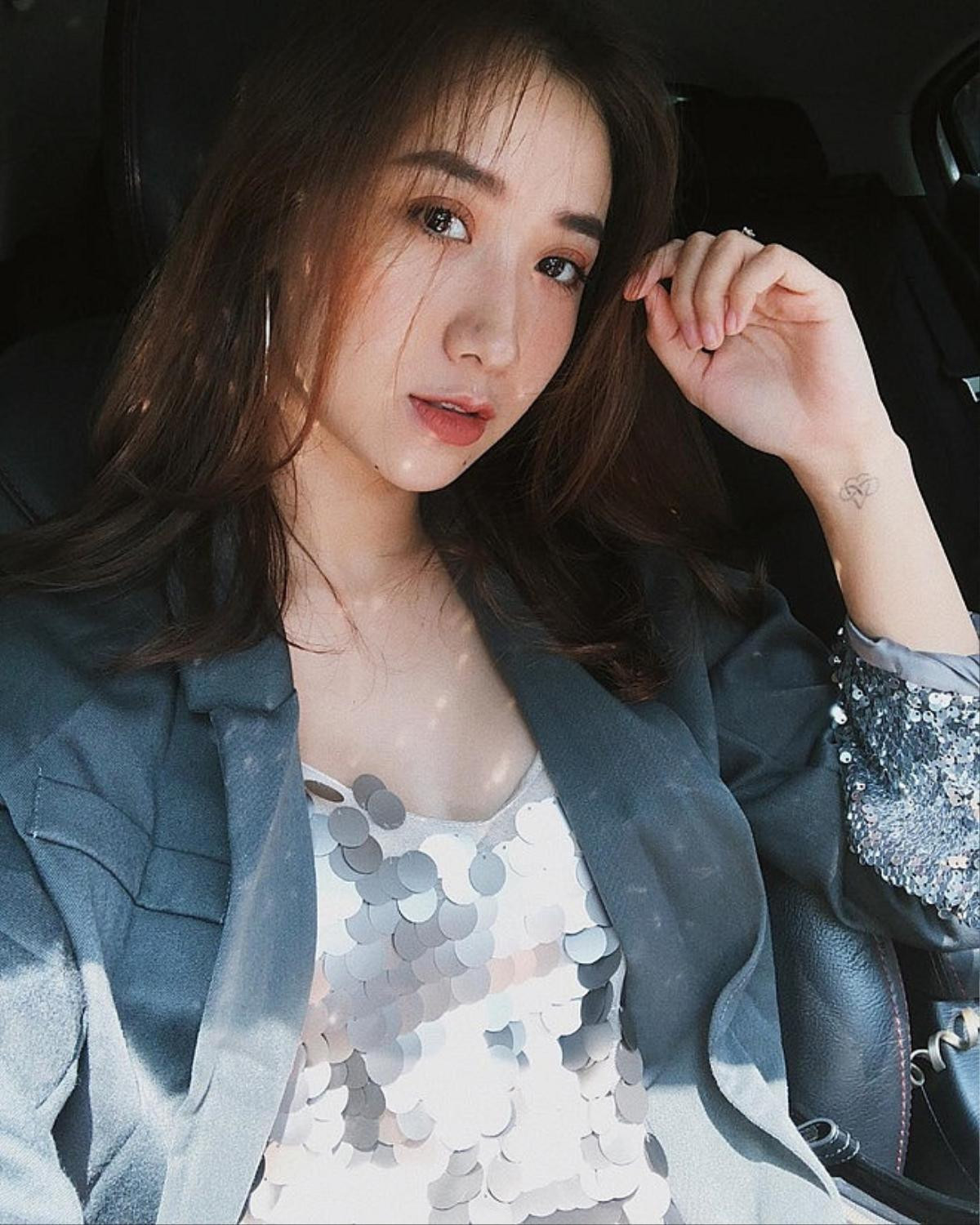 Các cặp chị em hotgirl Việt không những xinh đẹp mà còn sở hữu cuộc sống sang chảnh khiến nhiều người ngưỡng mộ Ảnh 1